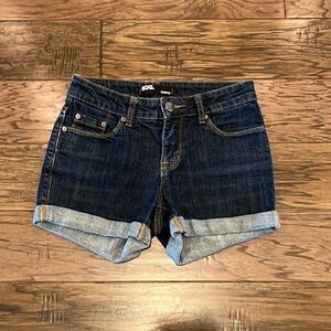 BDG Shortie Size 26 Cuffed Shorts 3 1/2" Inseam